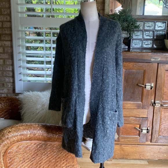 EXPRESS MADE IN THE USA GRAY FUZZY COYZ OPEN FRONT CARDIGAN XS NEW - Picture 1 of 9